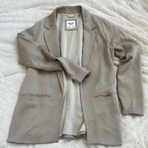 Medium Abercrombie blazer in light beige